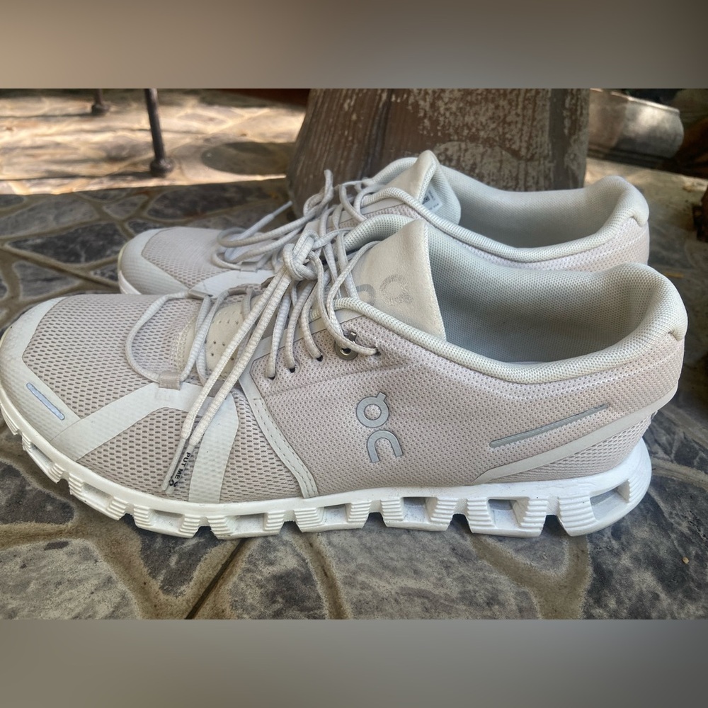 On Running Women's Sneakers in Light Beige and White